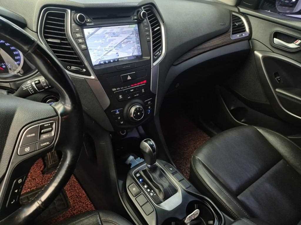 HYUNDAI Santa Fe - Vista 10
