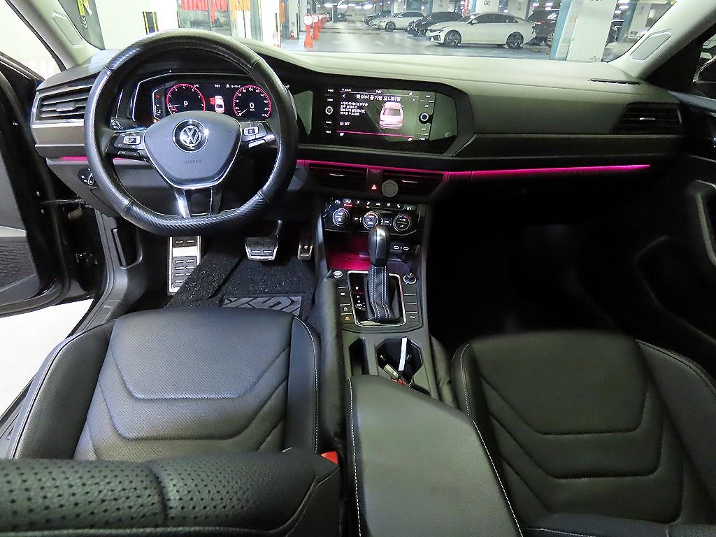 Volkswagen Jetta - Vista 10