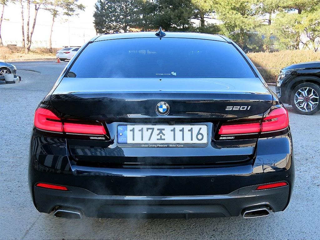 BMW 5 Series - Vista 4