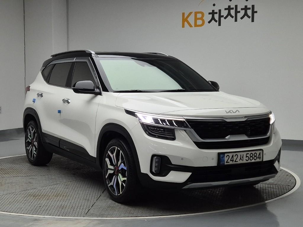 KIA Seltos - Vista 3