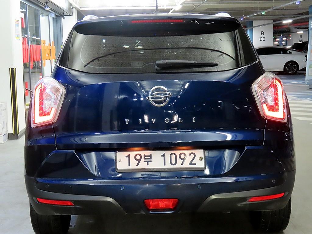 Ssangyong Tivoli - Vista 5