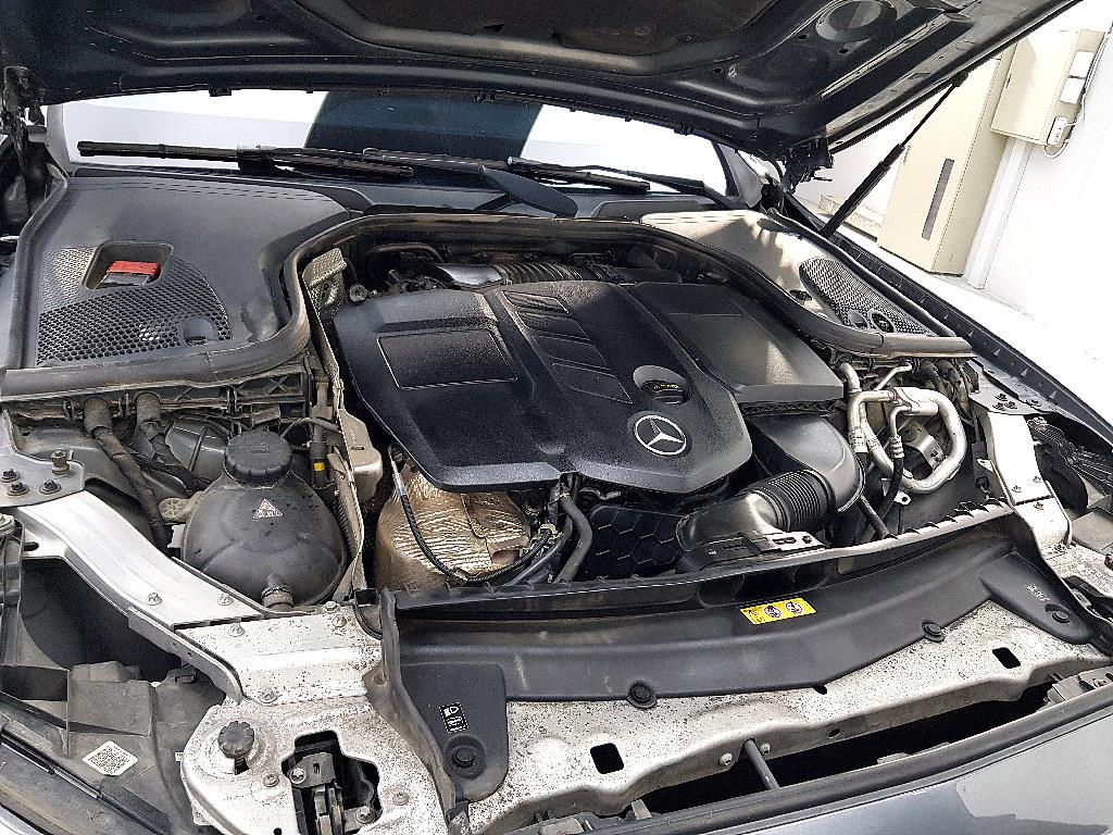 Mercedes Benz E class - Vista 6