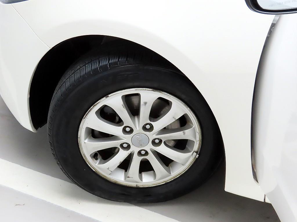 KIA K3 2013 Blanco - Importación desde Corea - HF Imports Iquique - Foto 18