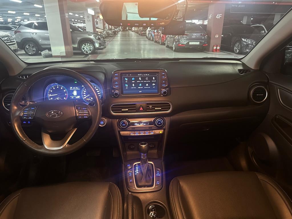 HYUNDAI Kona - Vista 4