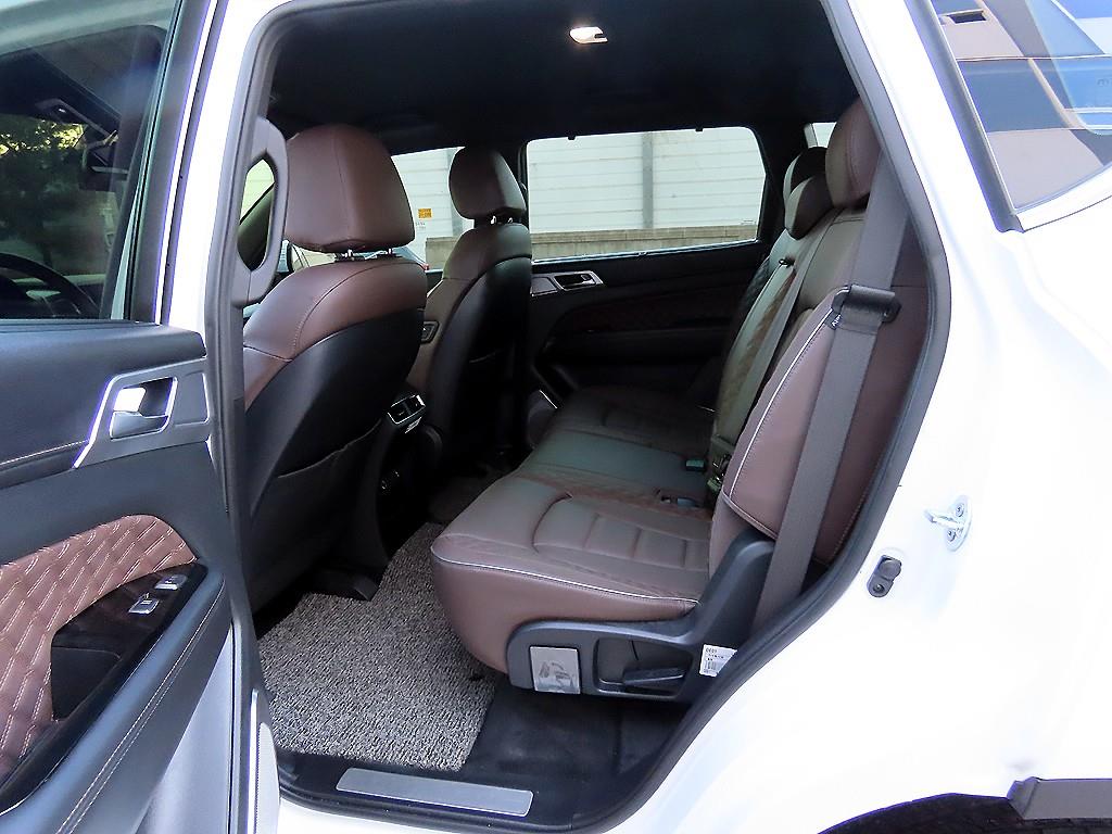 Ssangyong Rexton - Vista 6