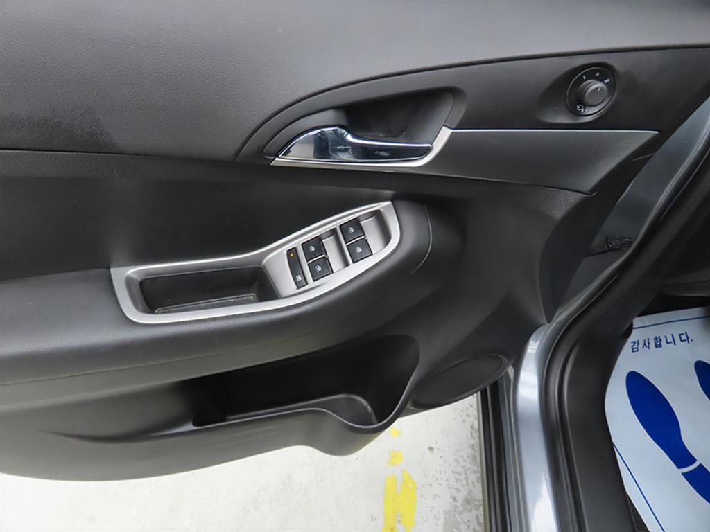 Chevrolet Orlando 2018 Gris - Importación desde Corea - HF Imports Iquique - Foto 13