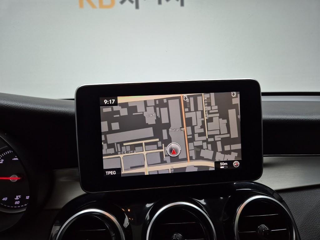 Mercedes Benz GLC Class - Vista 12