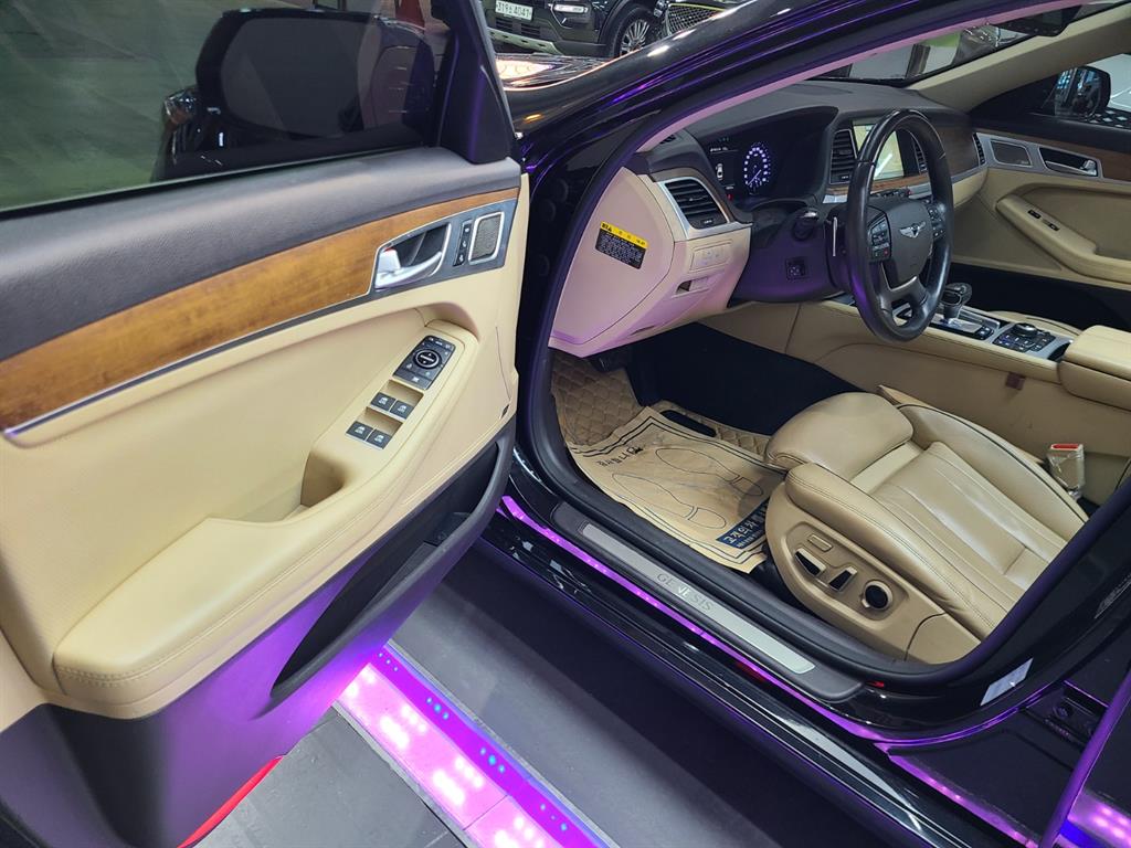 Genesis G80 - Vista 9