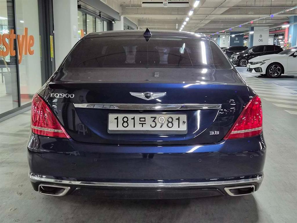 Genesis EQ900 - Vista 5