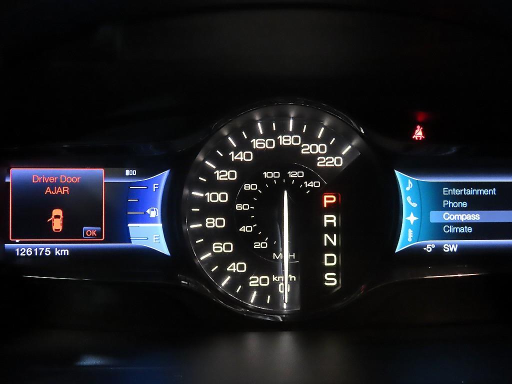 Lincoln MKX - Vista 9