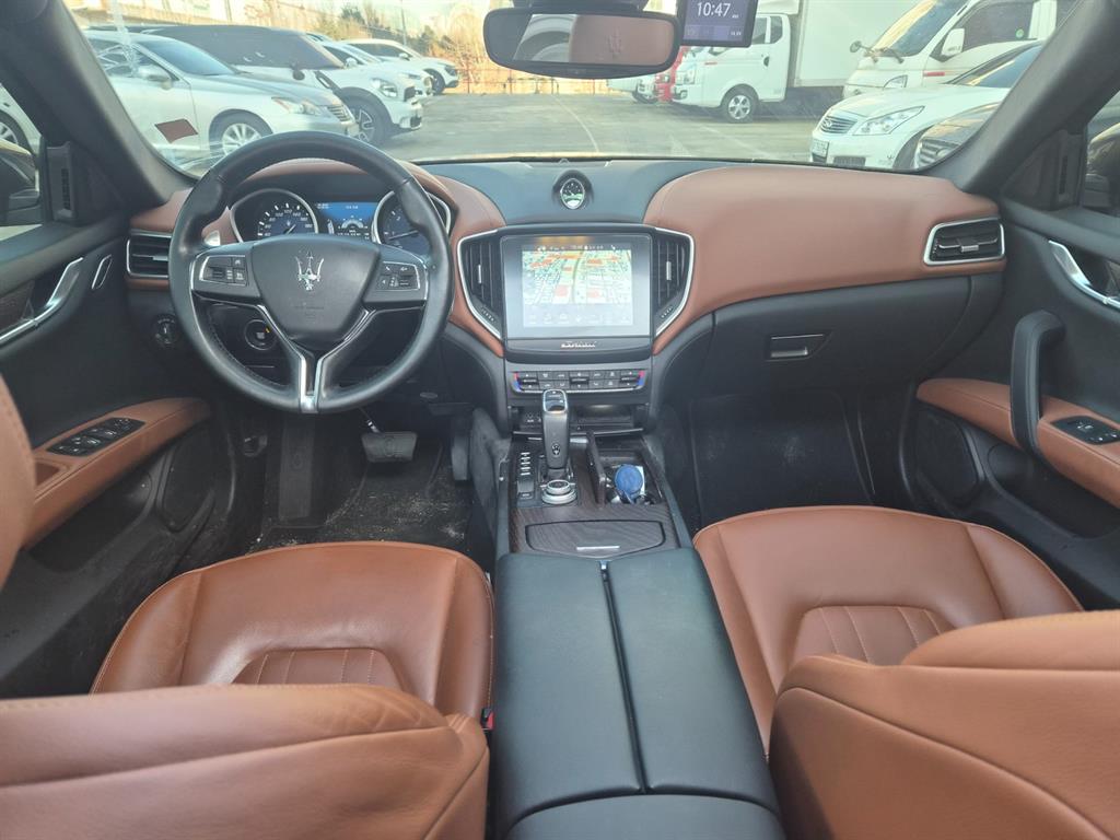 Maserati Ghibli - Vista 8