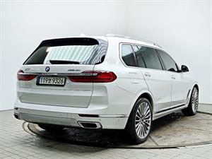 BMW X7 - Vista 8