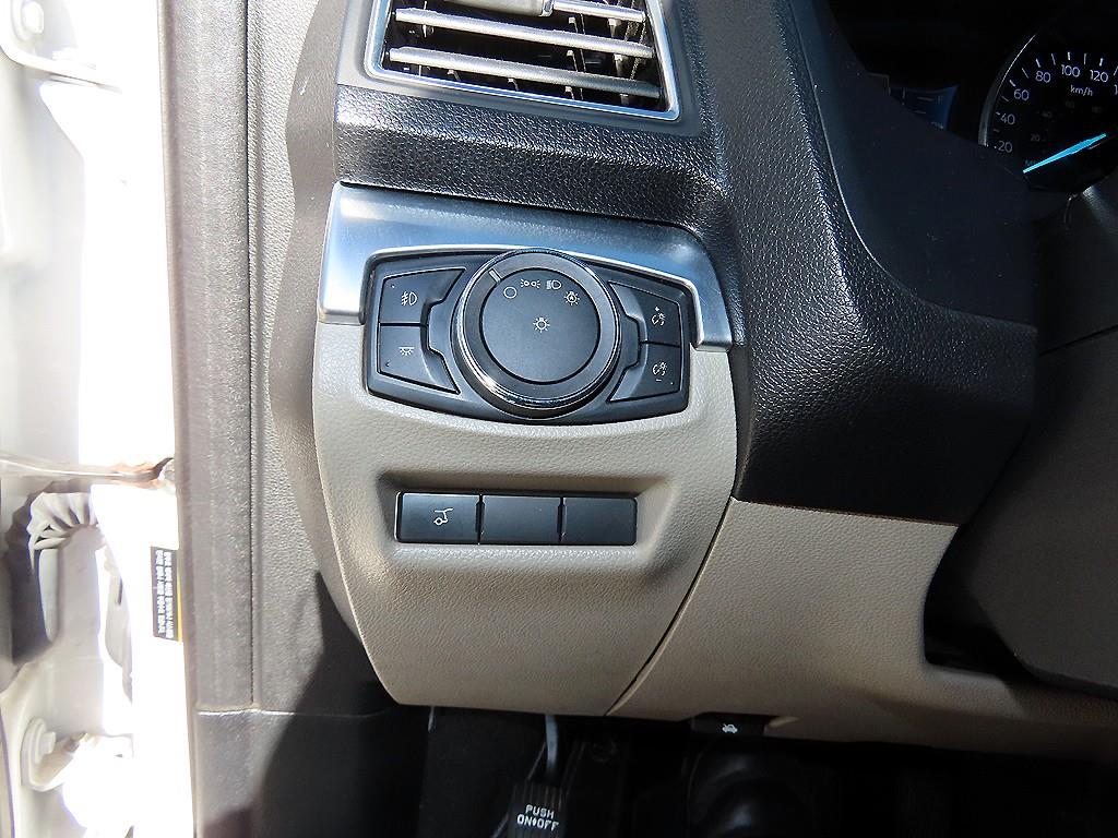 Ford Explorer - Vista 12