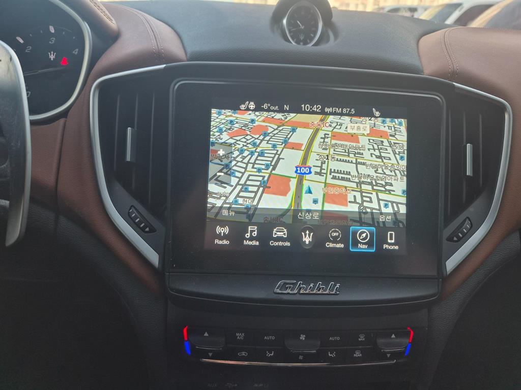 Maserati Ghibli - Vista 9