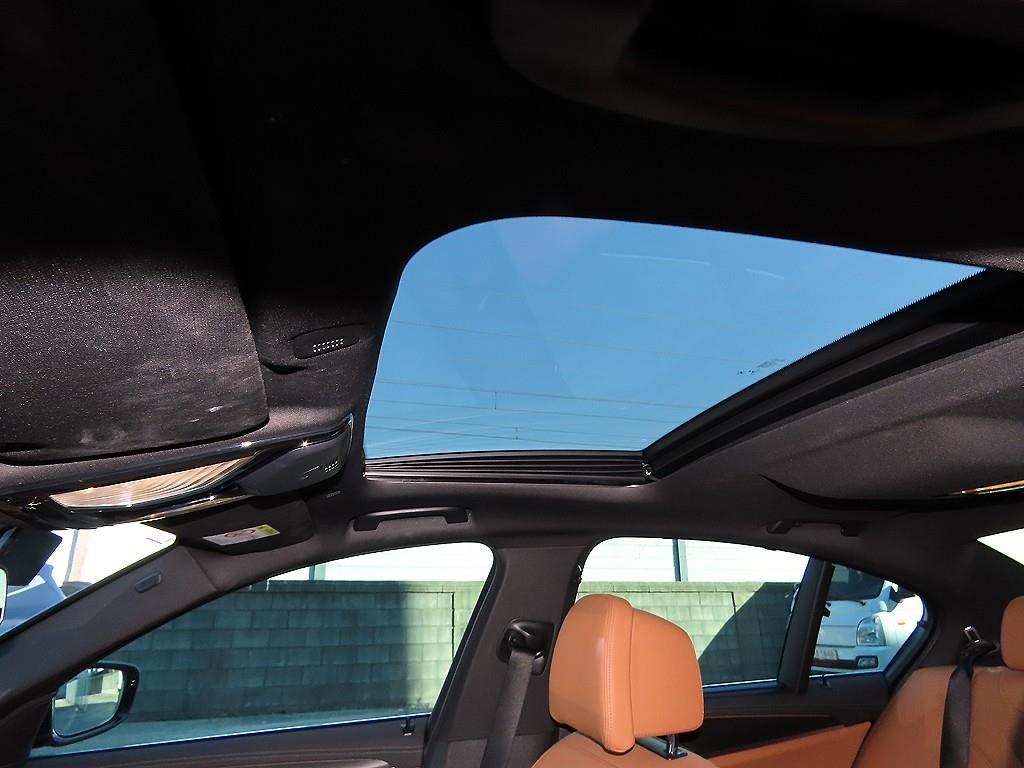 BMW 5 Series 2023 Negro - Importación desde Corea - HF Imports Iquique - Foto 18