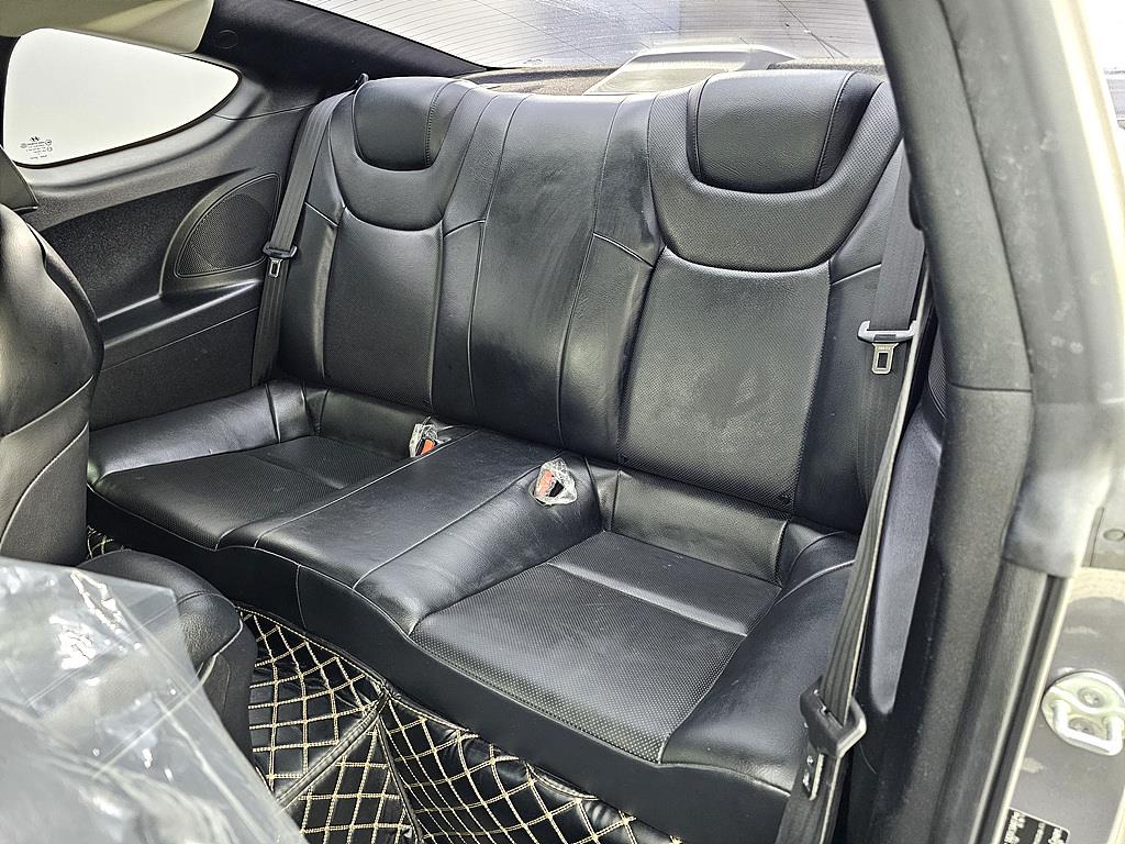 HYUNDAI Genesis - Vista 9