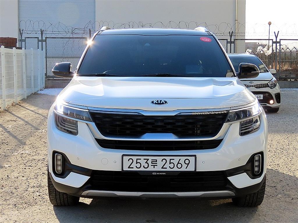 KIA Seltos 2020 Blanco - Importación desde Corea - HF Imports Iquique - Foto 1