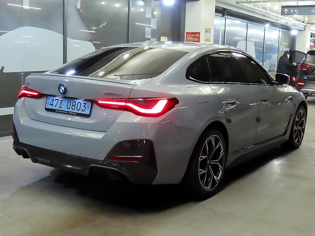 BMW i4 - Vista 4
