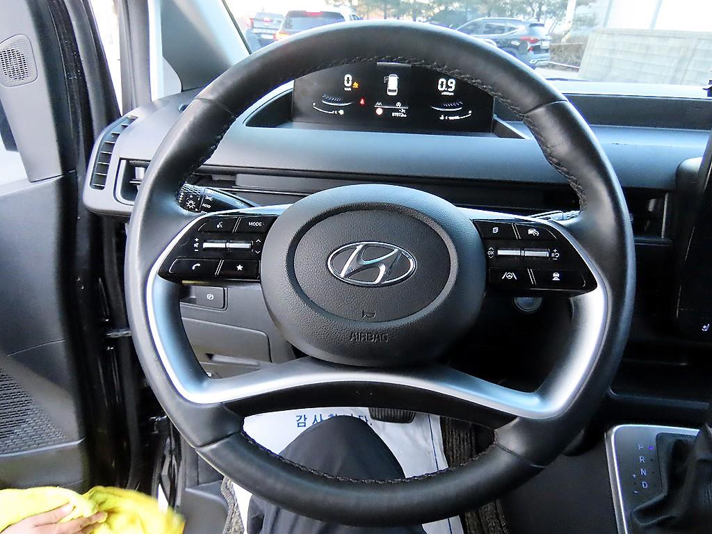 HYUNDAI Staria - Vista 8