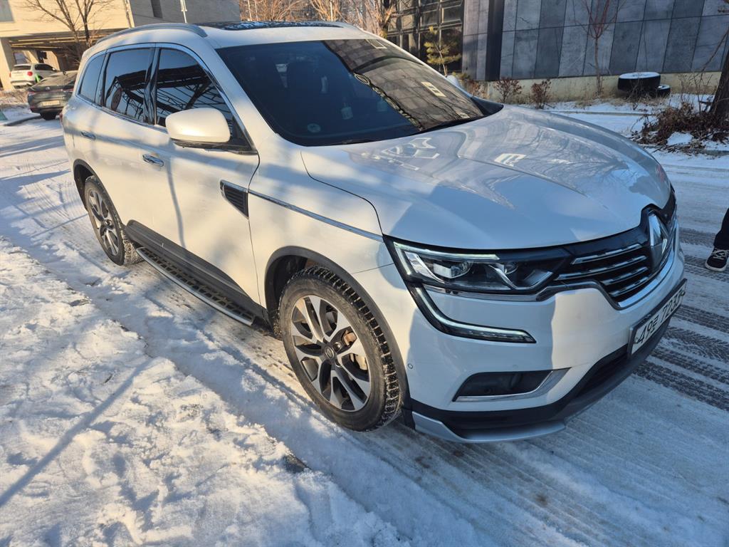 SAMSUNG QM6 - Vista 6