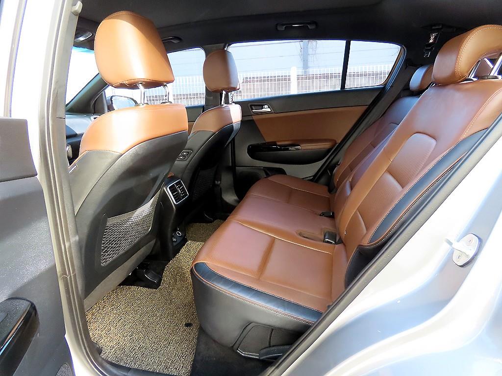 KIA Sportage - Vista 6