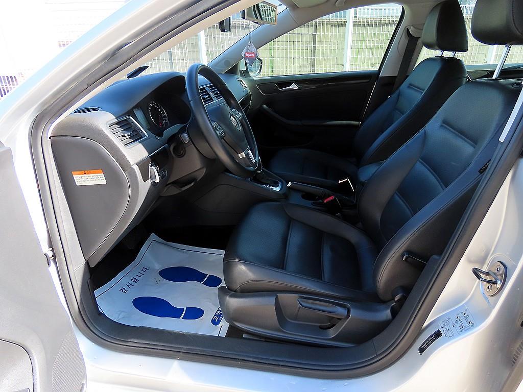 Volkswagen Jetta - Vista 5