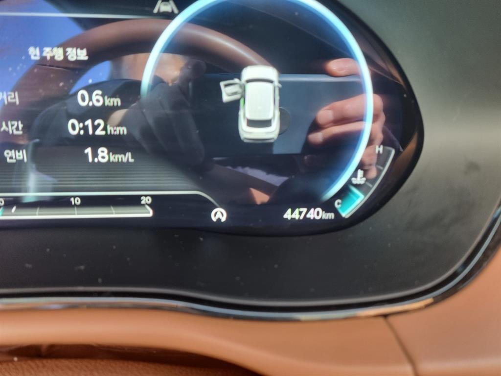 Genesis GV70 - Vista 7