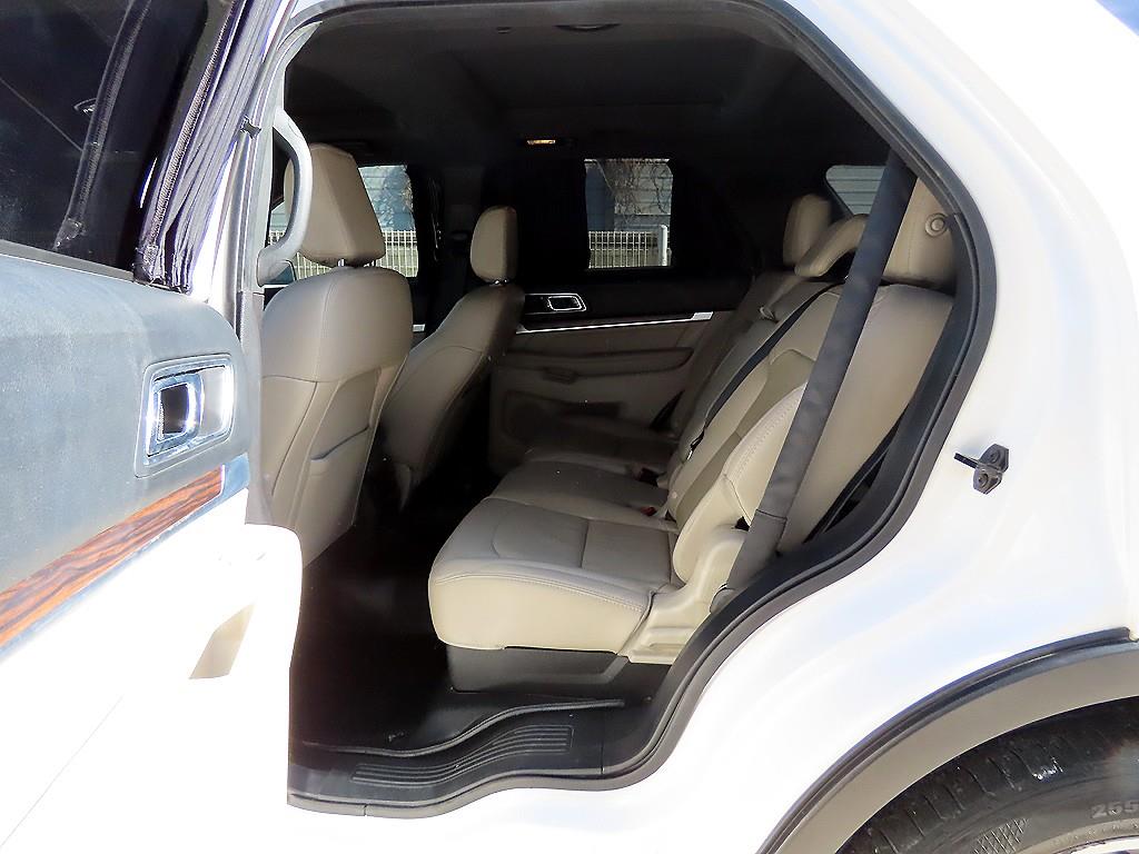 Ford Explorer - Vista 6