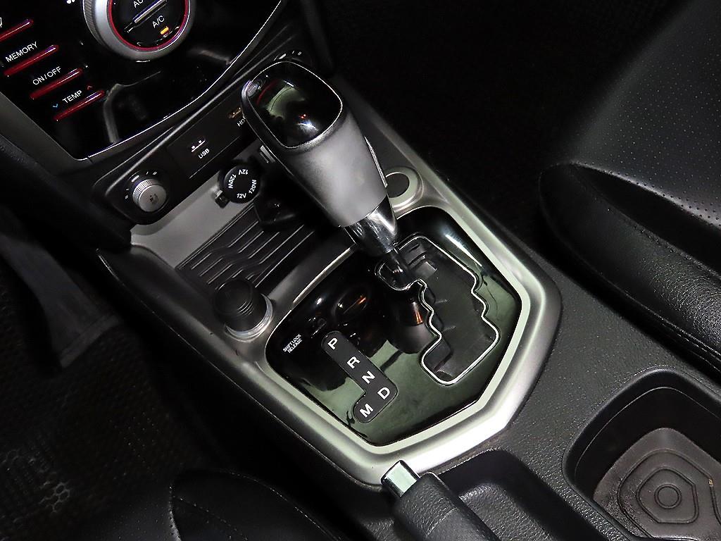 Ssangyong Tivoli - Vista 12