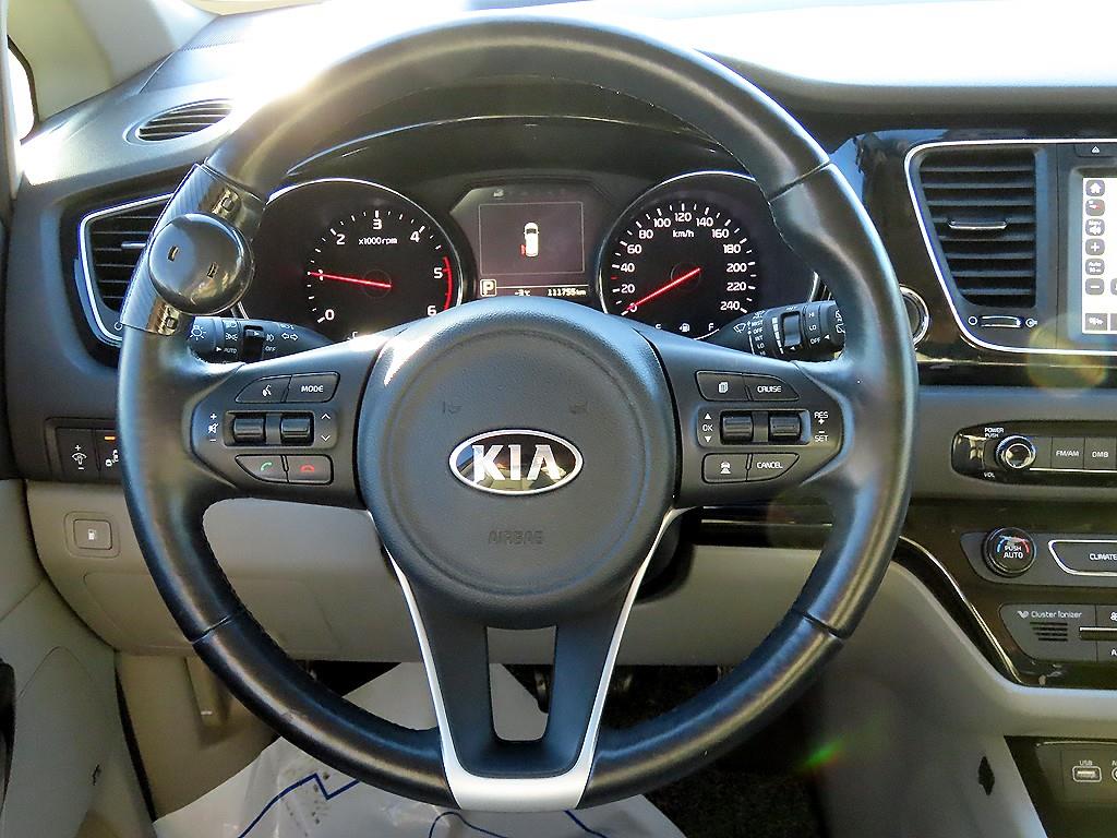 KIA Carnival - Vista 7