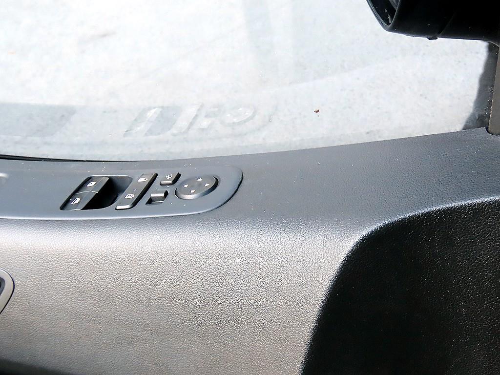 HYUNDAI Staria - Vista 11