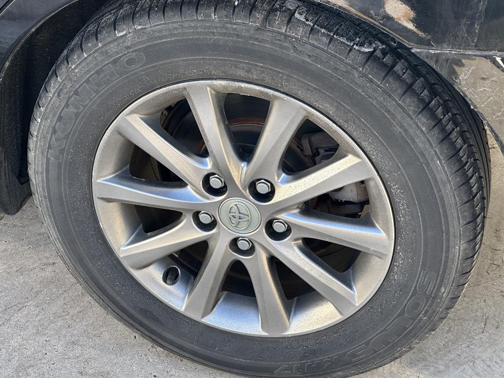 Toyota Camry - Vista 4