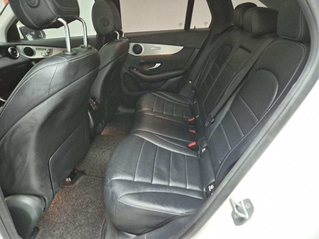 Mercedes Benz GLC Class - Vista 7