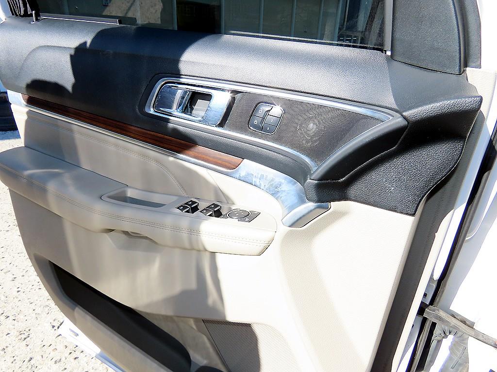 Ford Explorer - Vista 11