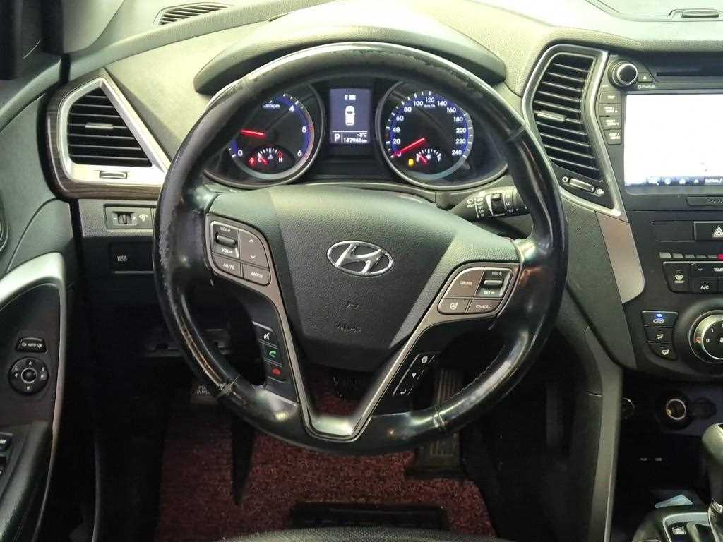 HYUNDAI Santa Fe - Vista 9