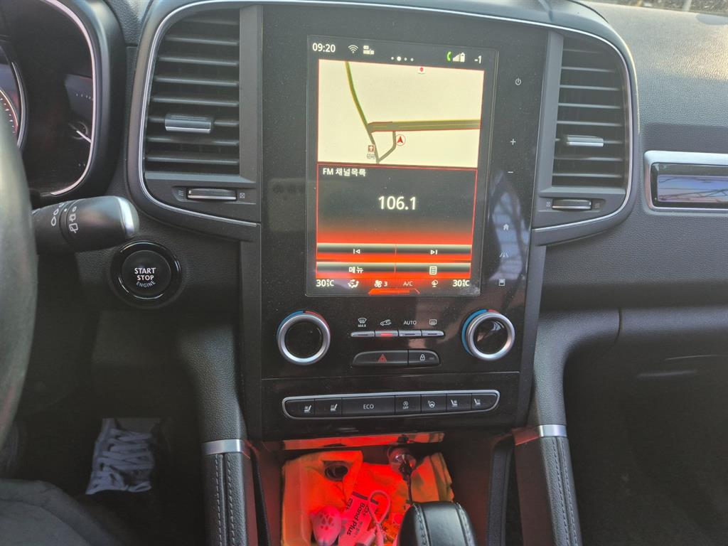 SAMSUNG QM6 - Vista 10