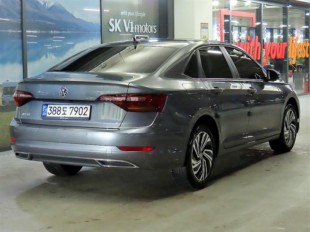 Volkswagen Jetta - Vista 4