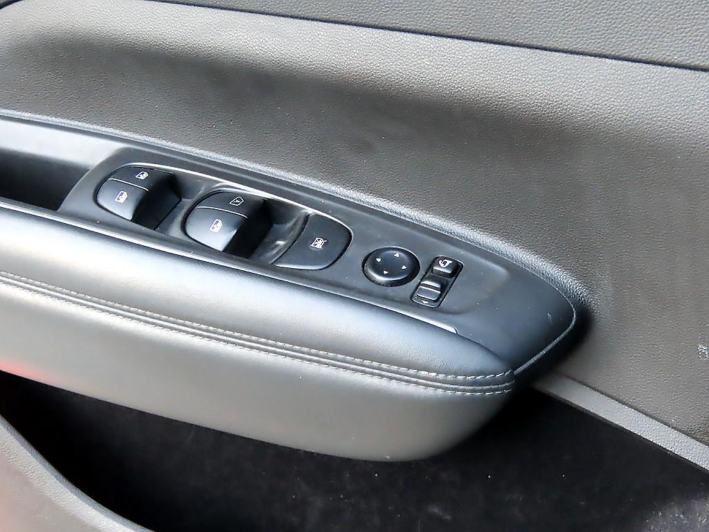 SAMSUNG QM6 - Vista 11