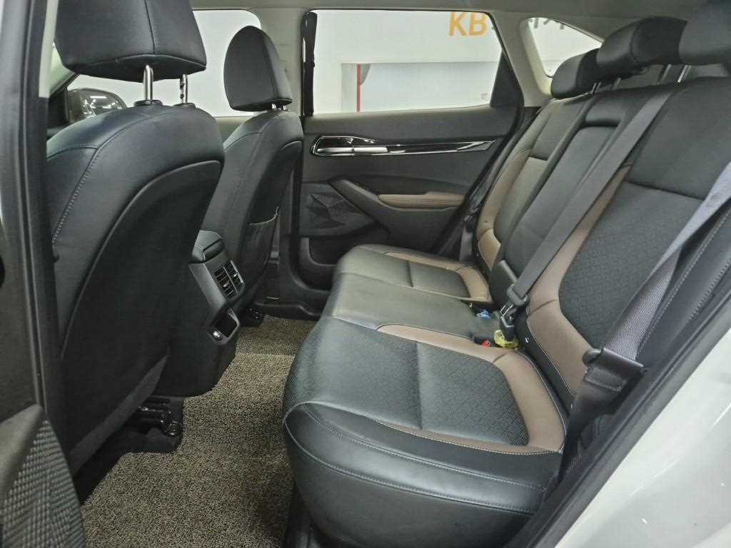 KIA Seltos - Vista 12