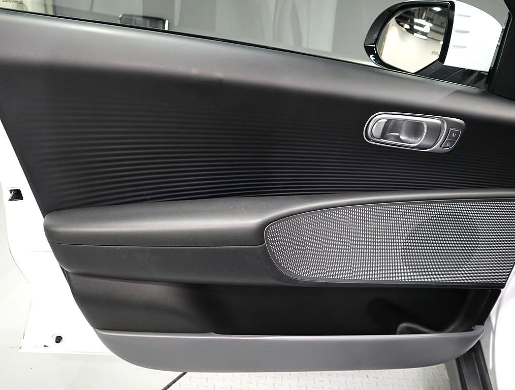 HYUNDAI Ioniq 6 - Vista 8