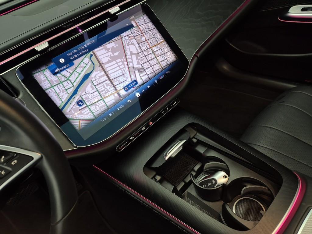 Mercedes Benz E class - Vista 10