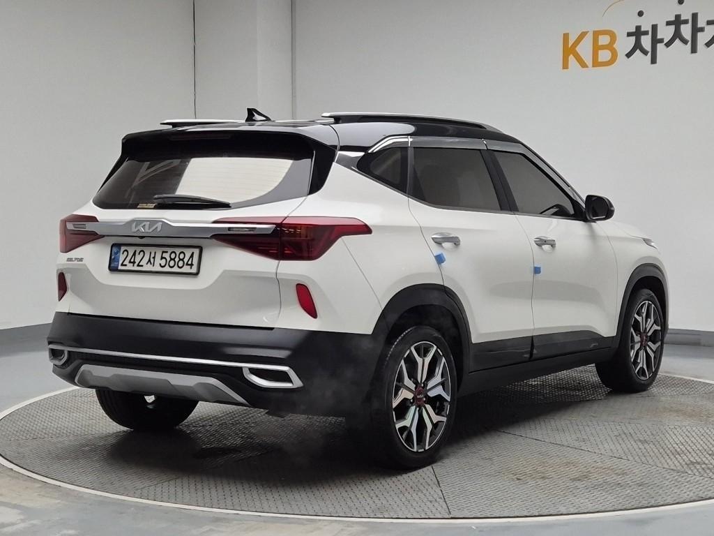 KIA Seltos - Vista 2