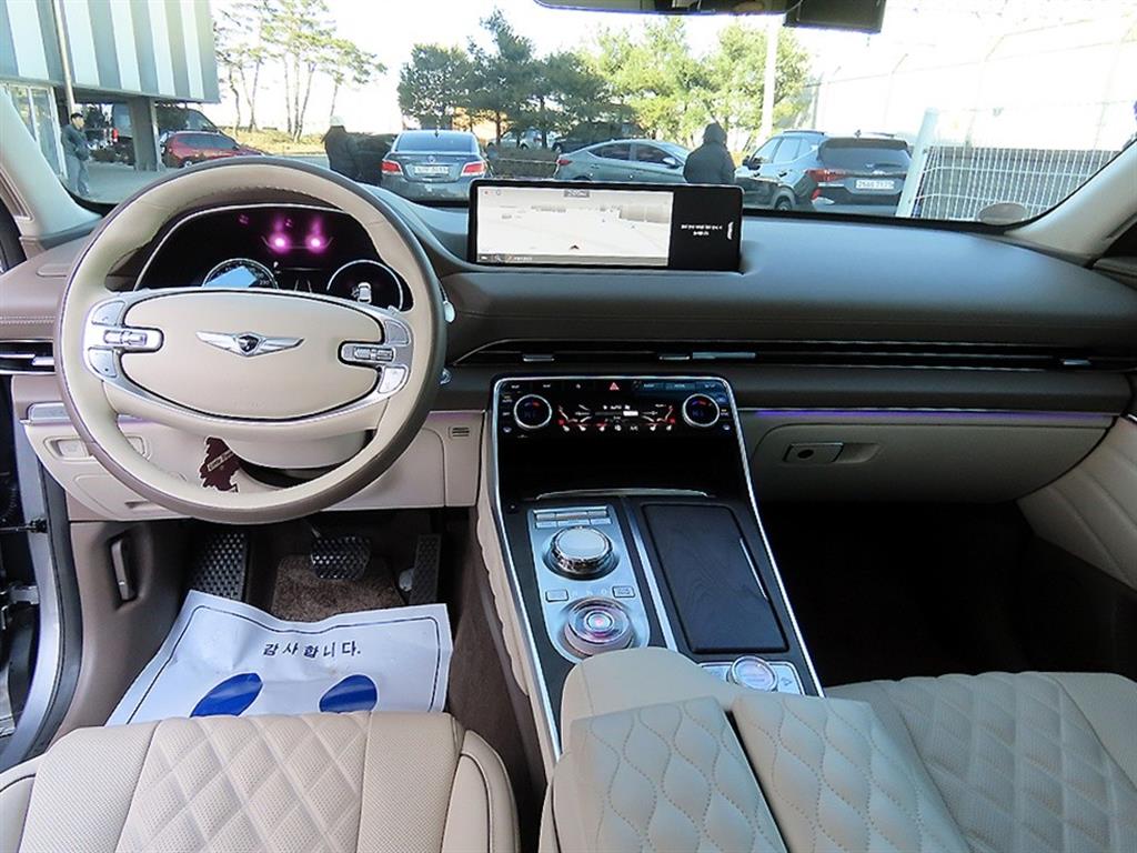 Genesis GV80 - Vista 7