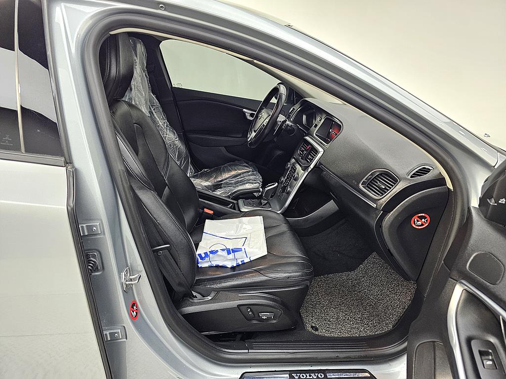 Volvo V40 - Vista 11