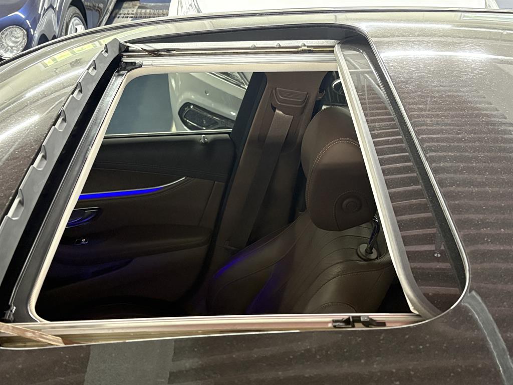 Mercedes Benz E class - Vista 7