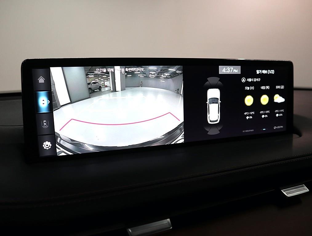 Genesis GV70 - Vista 12