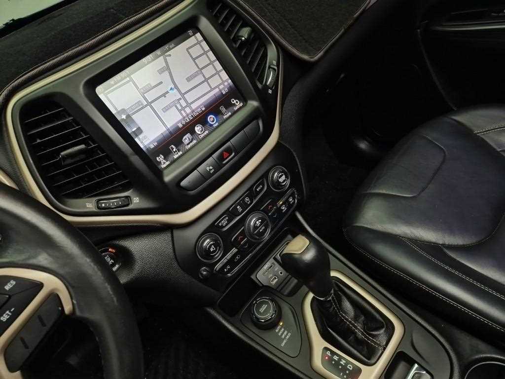 Jeep Cherokee - Vista 10