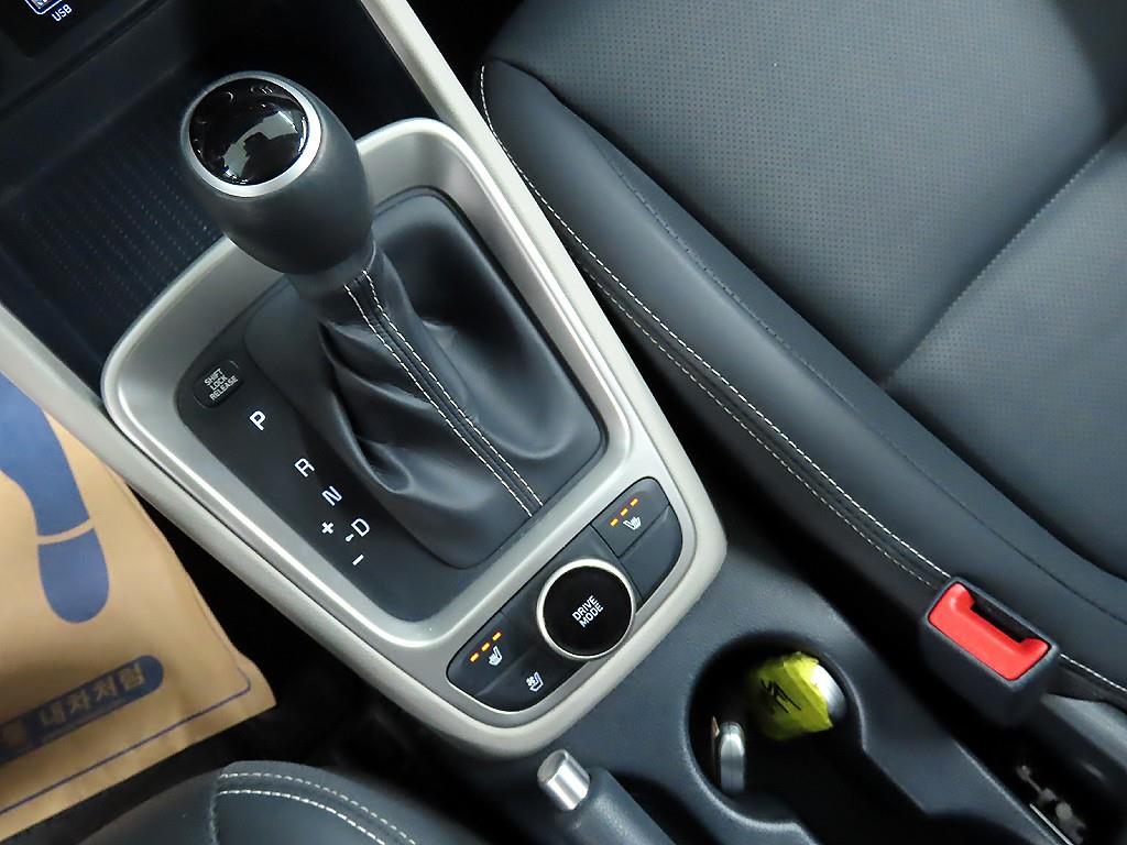 HYUNDAI Venue - Vista 10