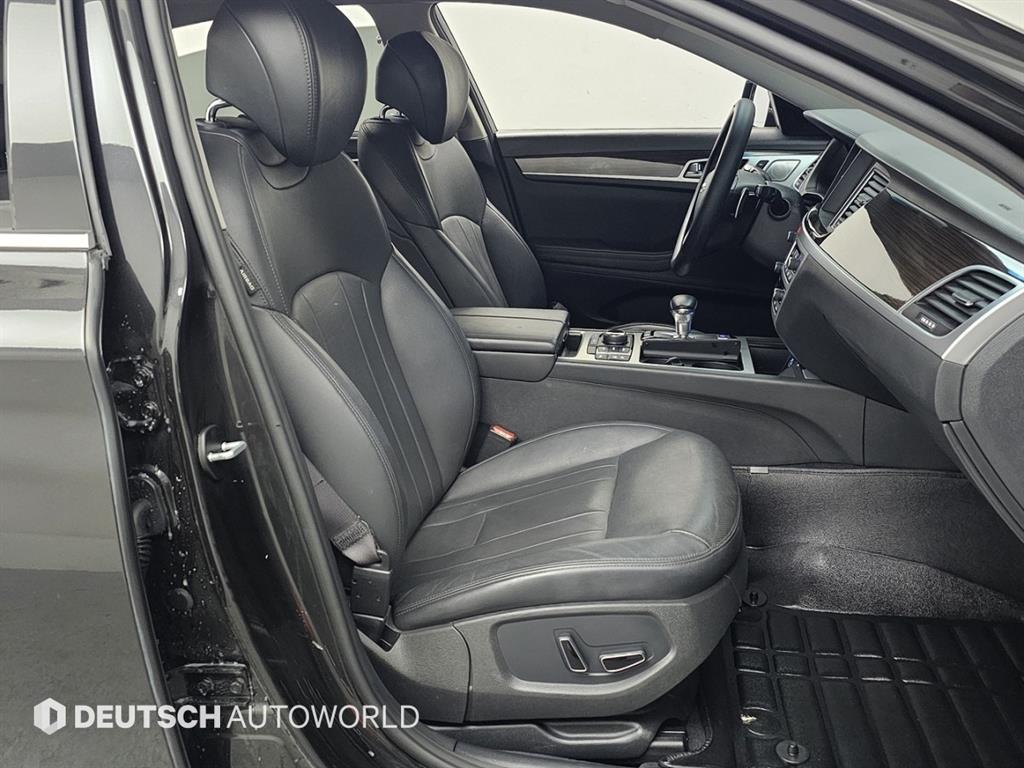 Genesis G80 - Vista 10