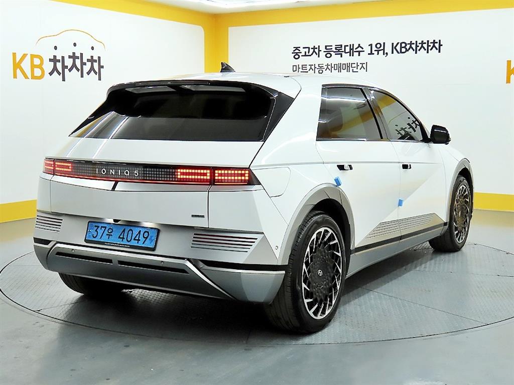 HYUNDAI Ioniq 5 - Vista 4